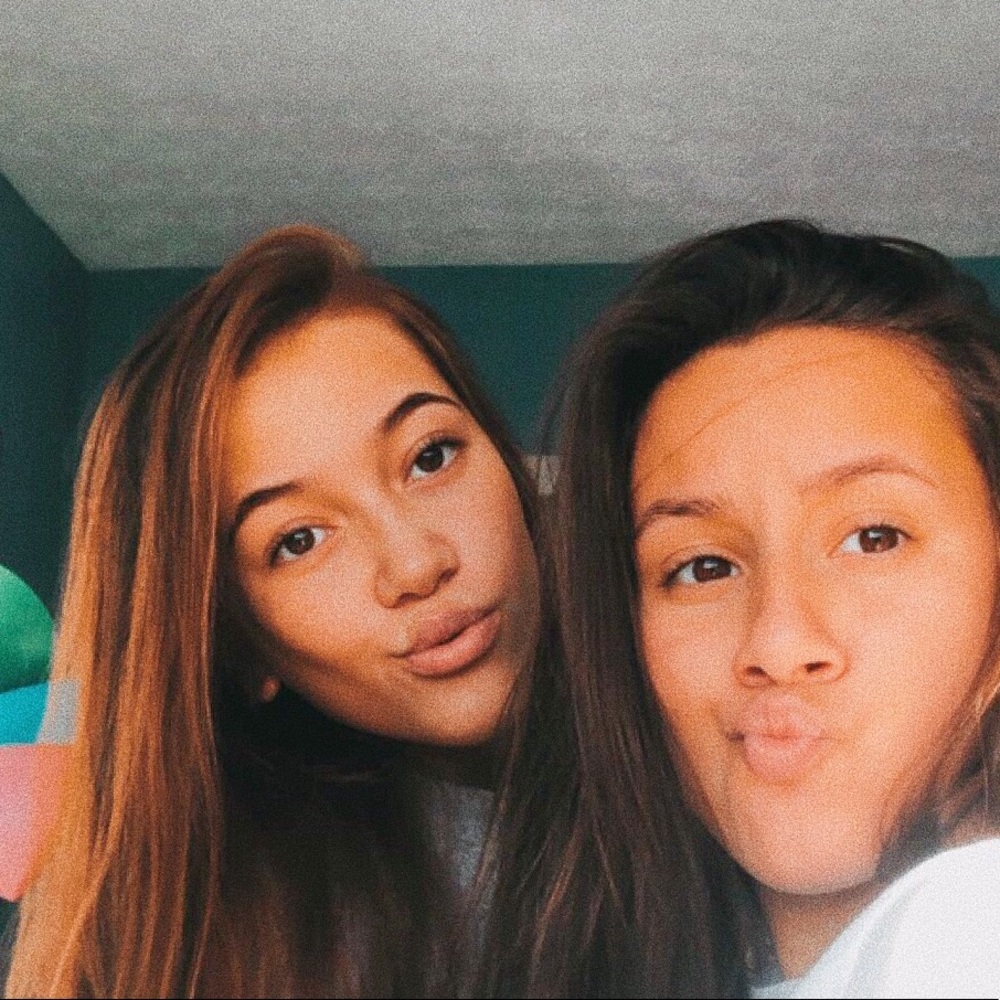 Meet your Posher, Claire